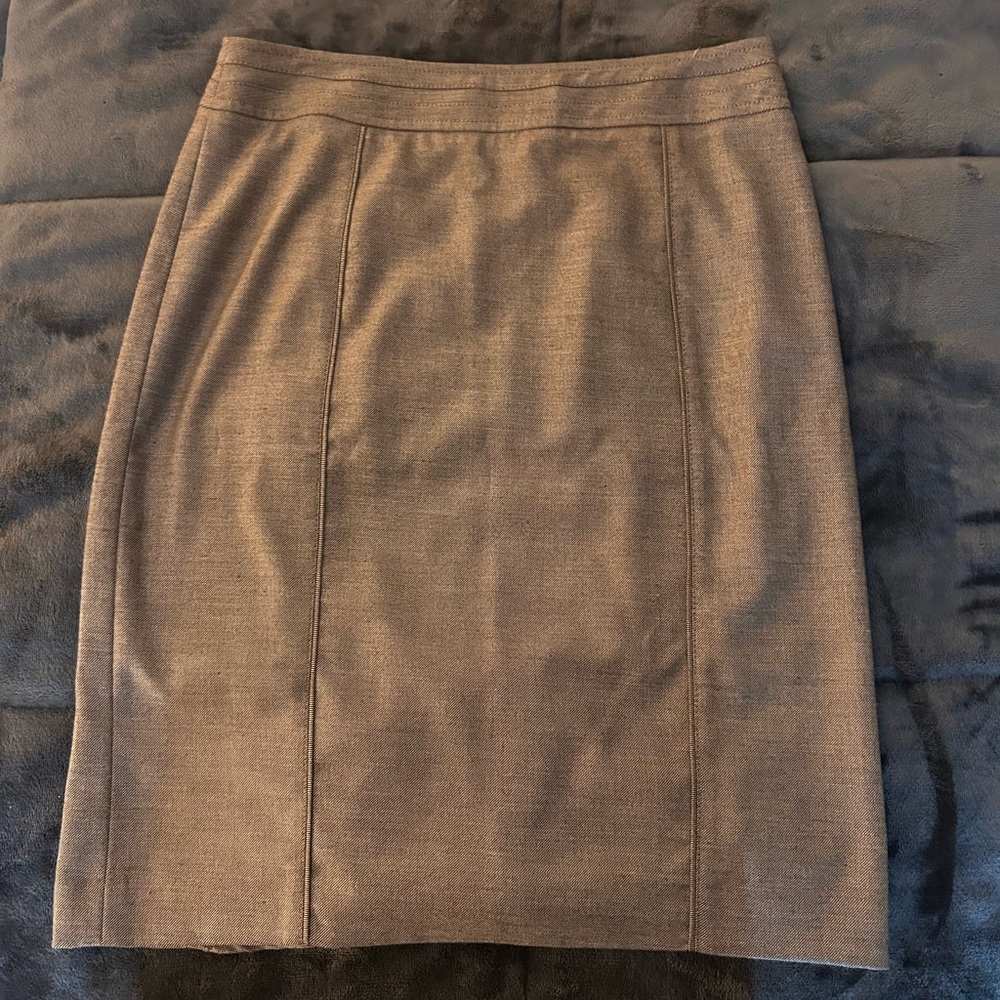 NWT White House Black Market Trumpet Skirt - Brown Herringbone - Size 6